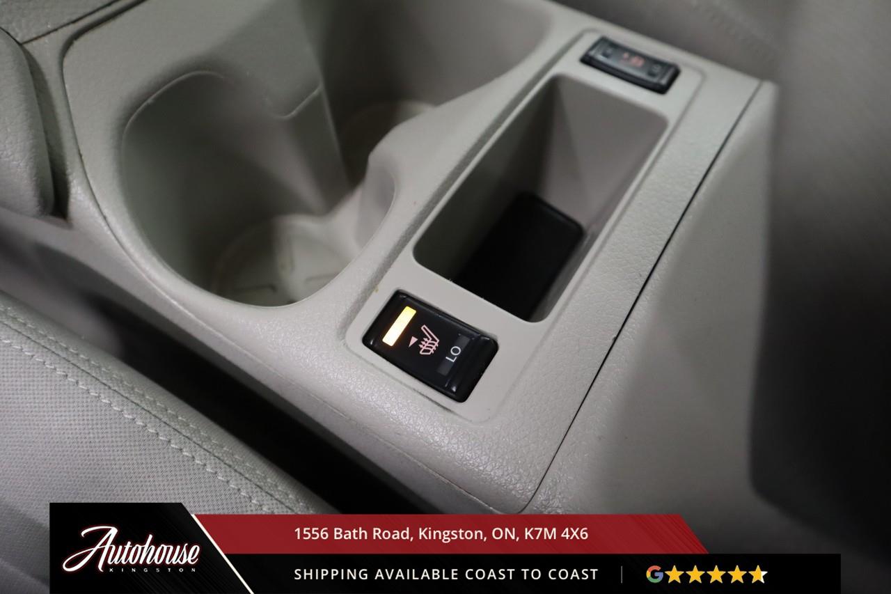 2017 Nissan Qashqai SV SUNROOF - REARVIEW CAMERA - AWD Photo