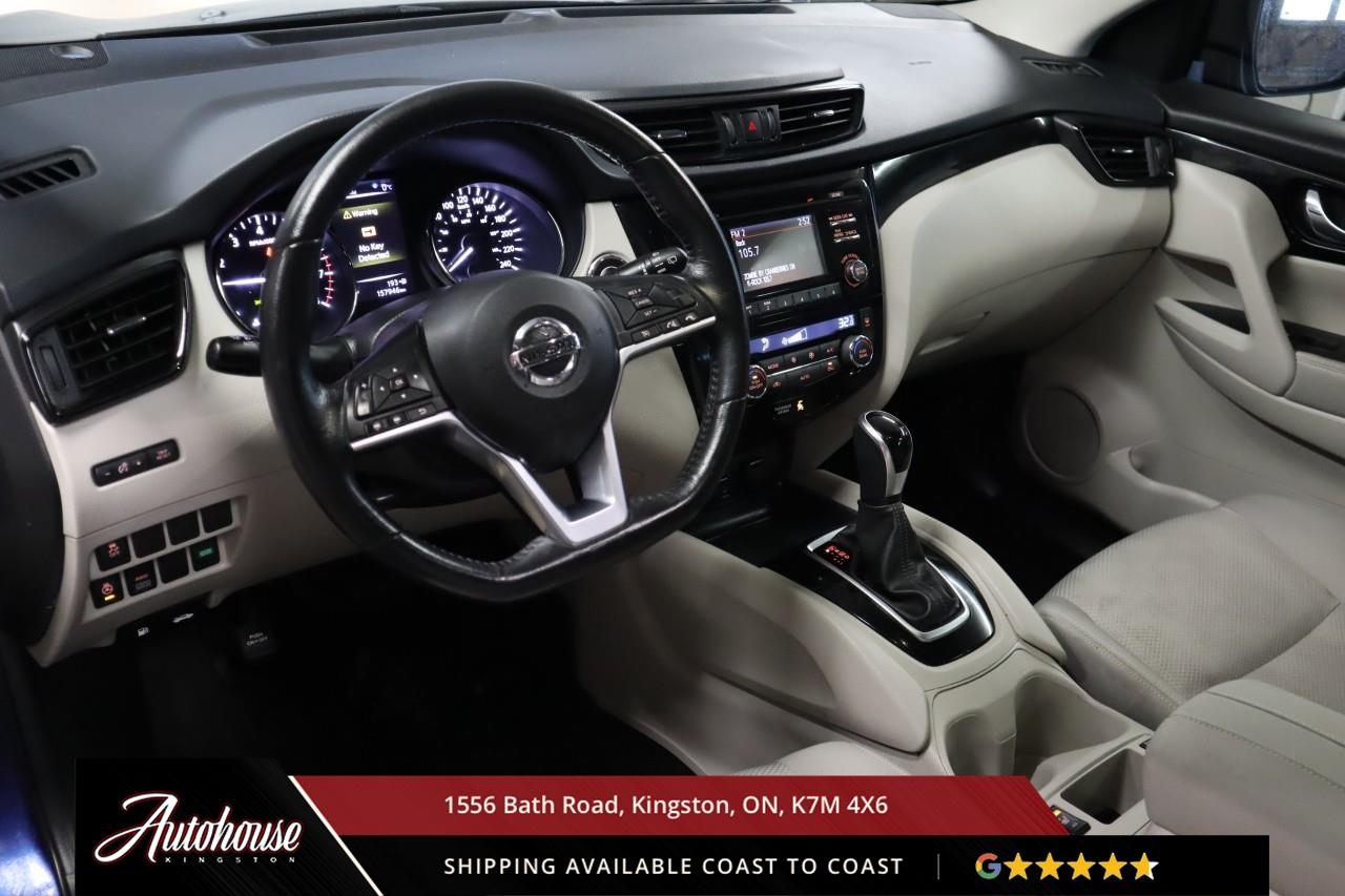 2017 Nissan Qashqai SV SUNROOF - REARVIEW CAMERA - AWD Photo