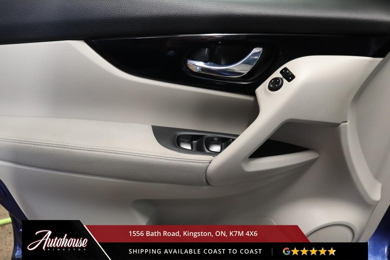 2017 Nissan Qashqai SV SUNROOF - REARVIEW CAMERA - AWD Photo
