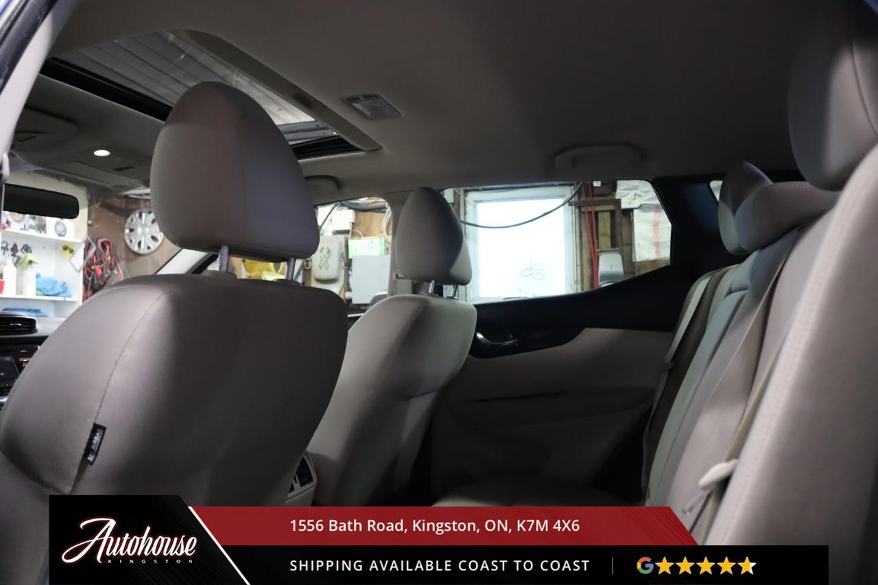 2017 Nissan Qashqai SV SUNROOF - REARVIEW CAMERA - AWD Photo