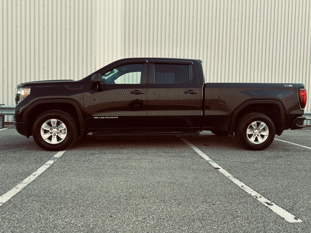 2020 GMC Sierra 1500 Crew Cab X31 -Trible Black 5.3 Litre - 6.5 Ft Box Photo