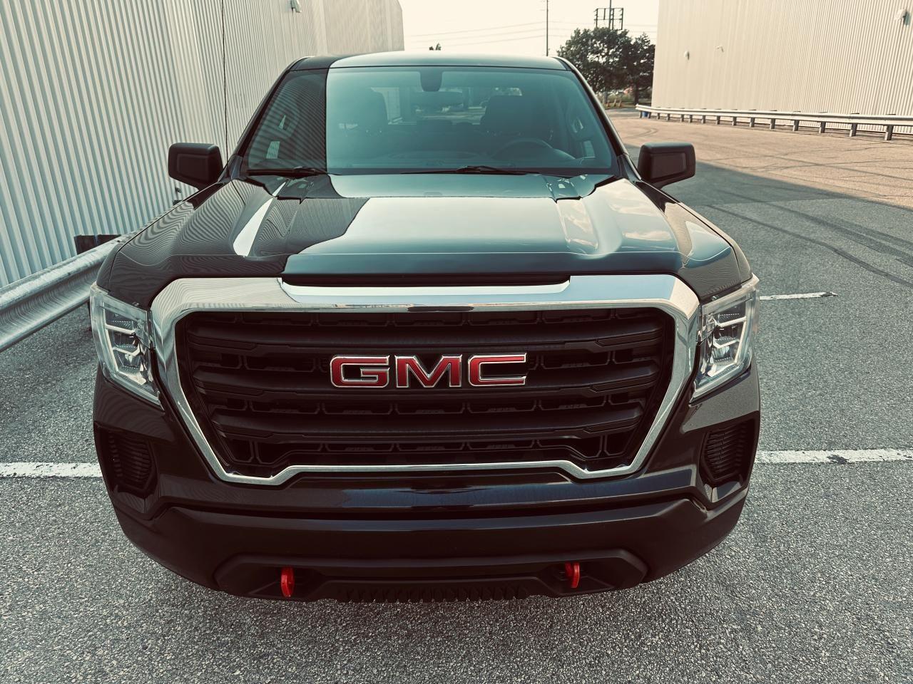 2020 GMC Sierra 1500 Crew Cab X31 -Trible Black 5.3 Litre - 6.5 Ft Box Photo