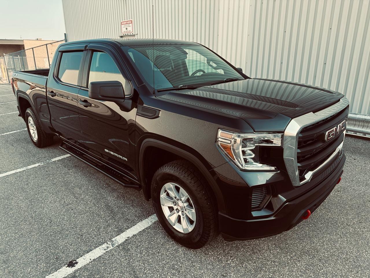 2020 GMC Sierra 1500 Crew Cab X31 -Trible Black 5.3 Litre - 6.5 Ft Box Photo