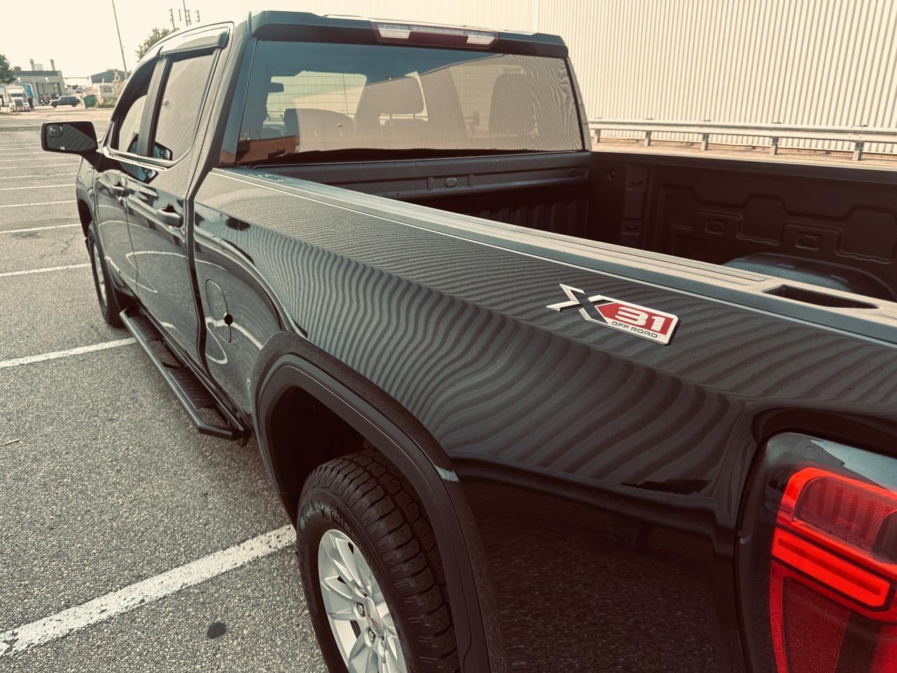2020 GMC Sierra 1500 Crew Cab X31 -Trible Black 5.3 Litre - 6.5 Ft Box Photo