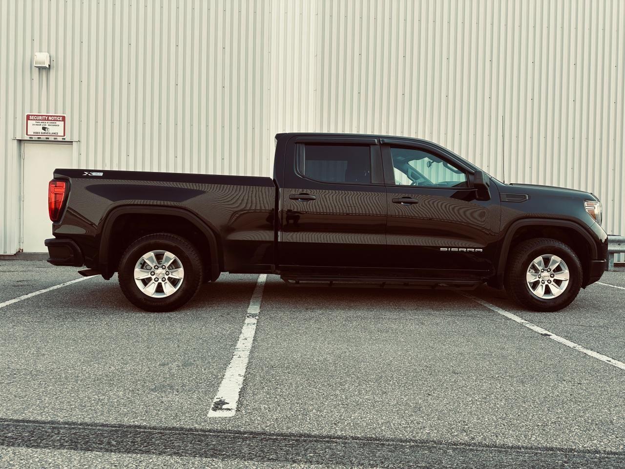 2020 GMC Sierra 1500 Crew Cab X31 -Trible Black 5.3 Litre - 6.5 Ft Box Photo