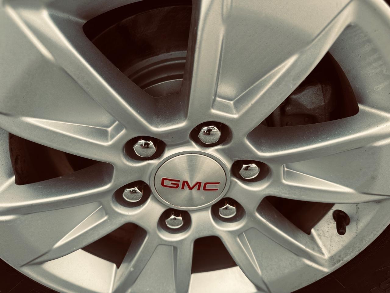 2020 GMC Sierra 1500 Crew Cab X31 -Trible Black 5.3 Litre - 6.5 Ft Box Photo