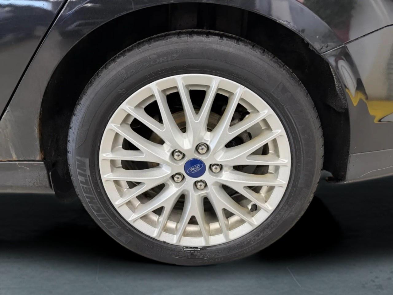 2012 Ford Focus SEL Photo