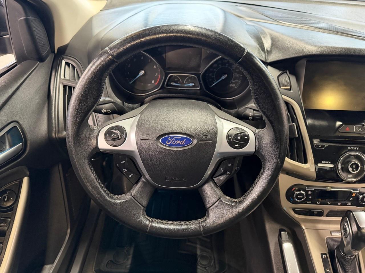 2012 Ford Focus SEL Photo