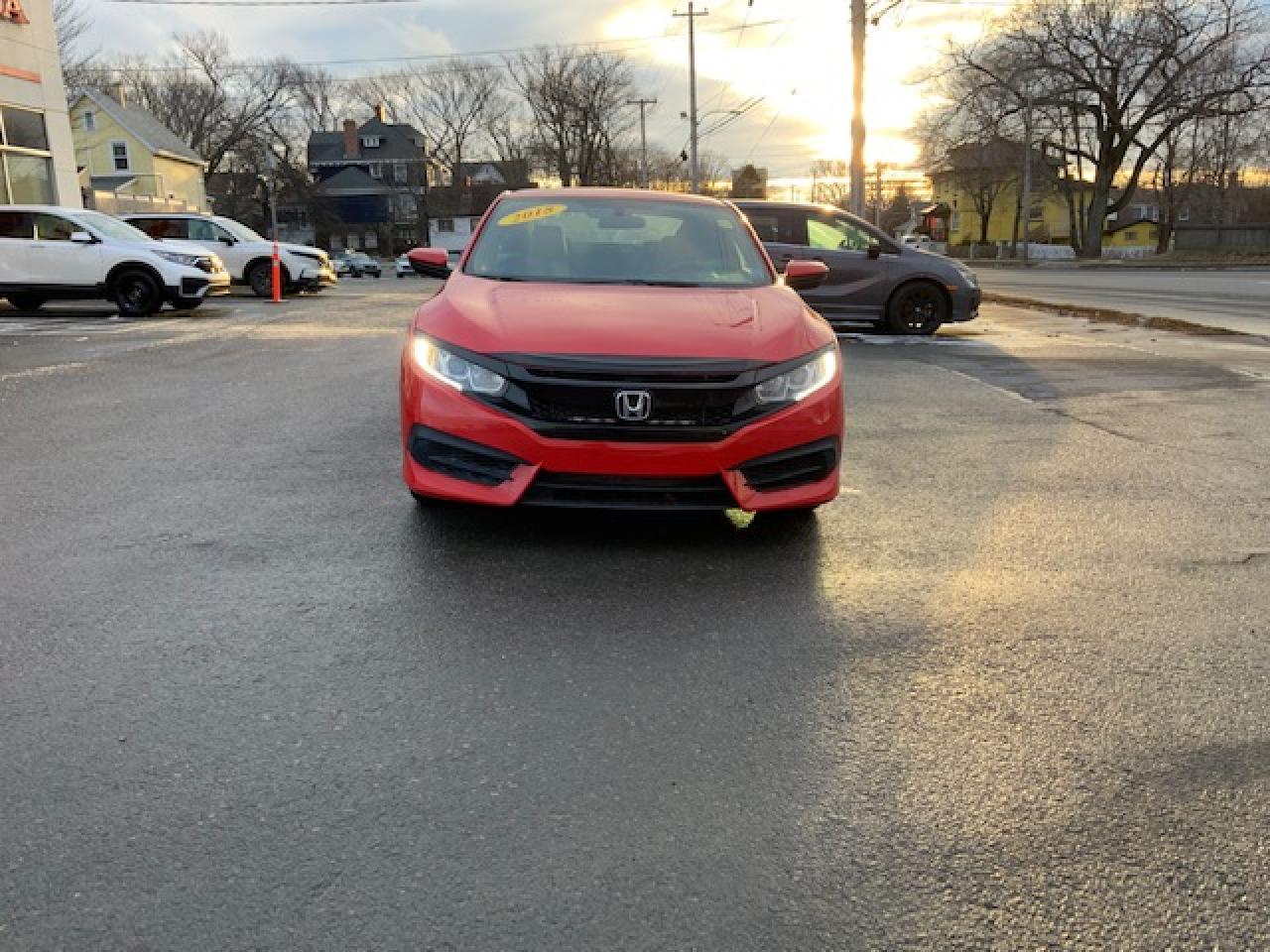 2018 Honda Civic Coupe LX Photo2