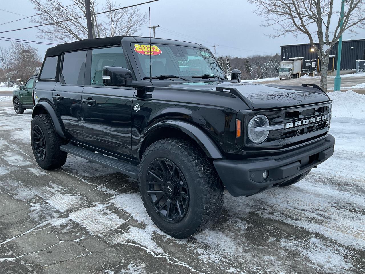2023 Ford Bronco Outer Banks Photo2