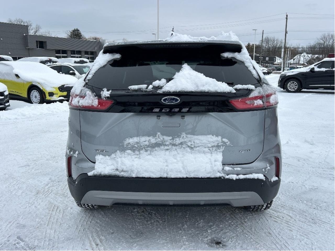 2024 Ford Edge SEL AWD Photo3