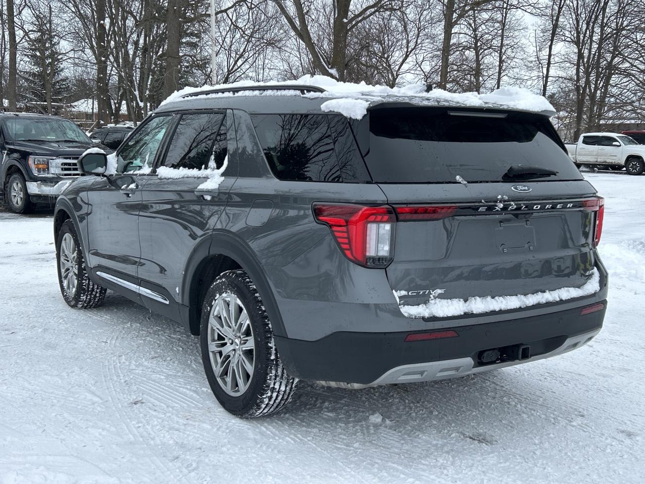 2025 Ford Explorer Active 4WD Photo