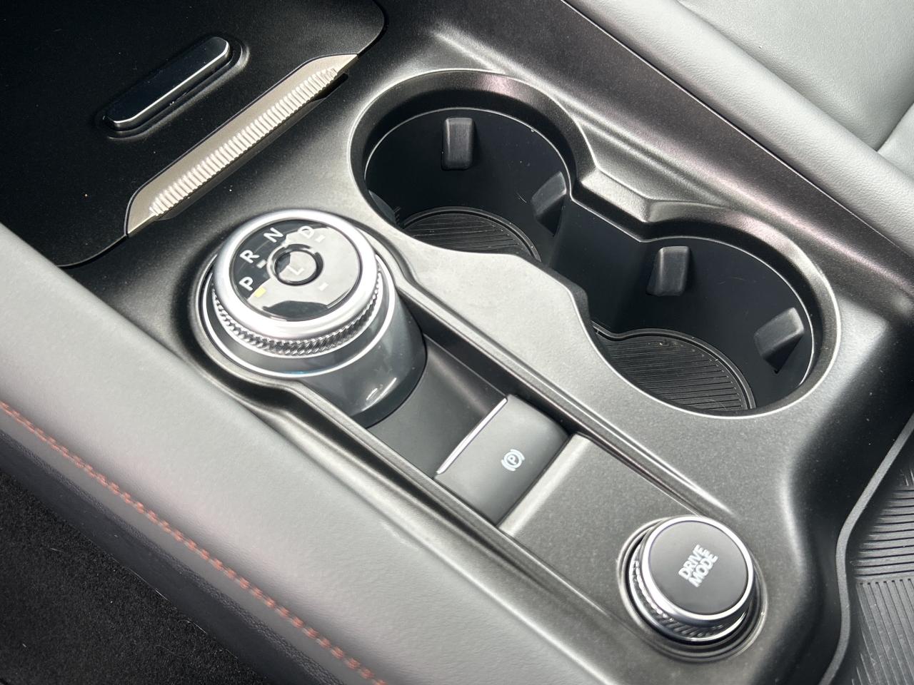 2025 Ford Explorer Active 4WD Photo