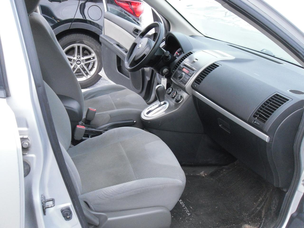 2010 Nissan Sentra 4DR SDN I4 CVT 2.0 Photo