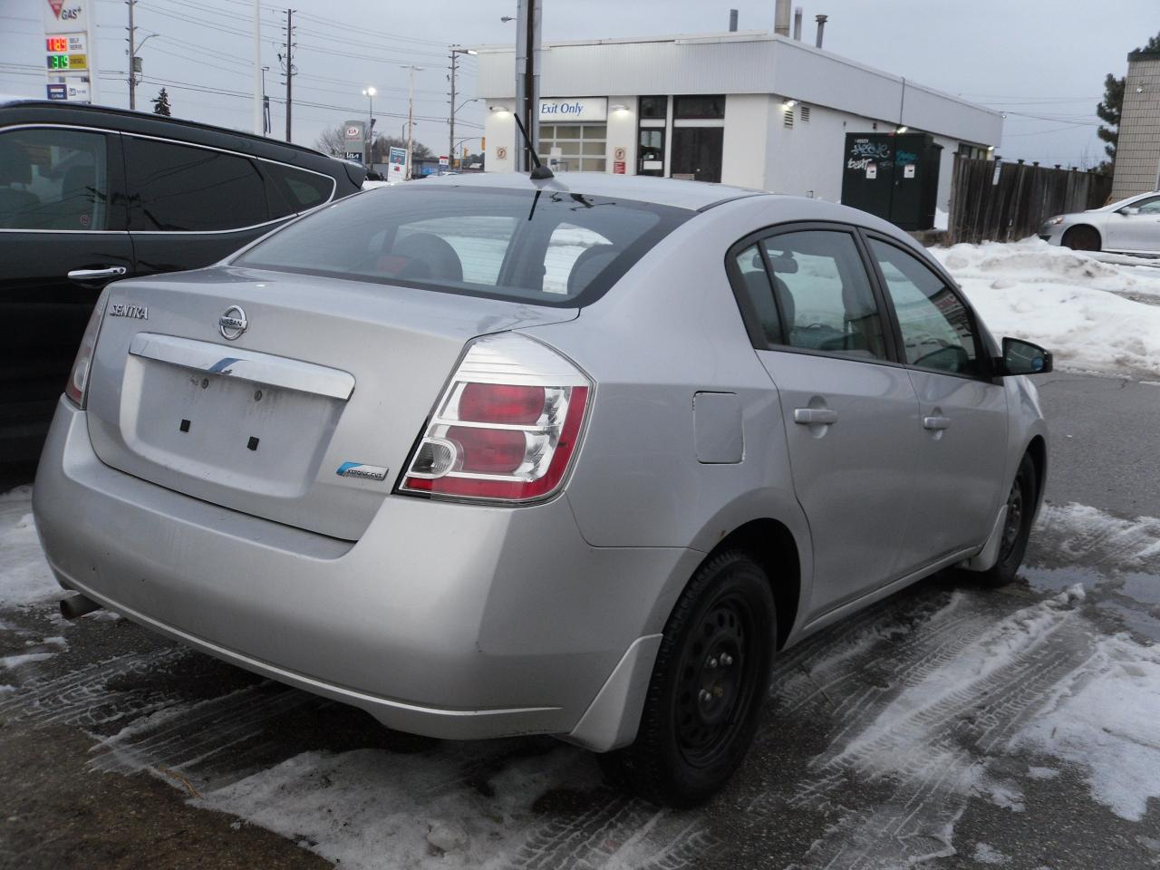 2010 Nissan Sentra 4DR SDN I4 CVT 2.0 Photo