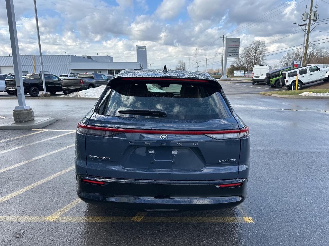 2026 Toyota Crown Signia Limited Photo