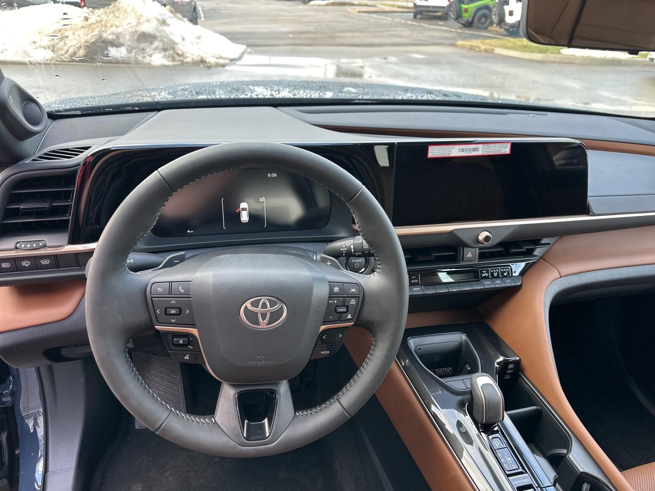 2026 Toyota Crown Signia Limited Photo