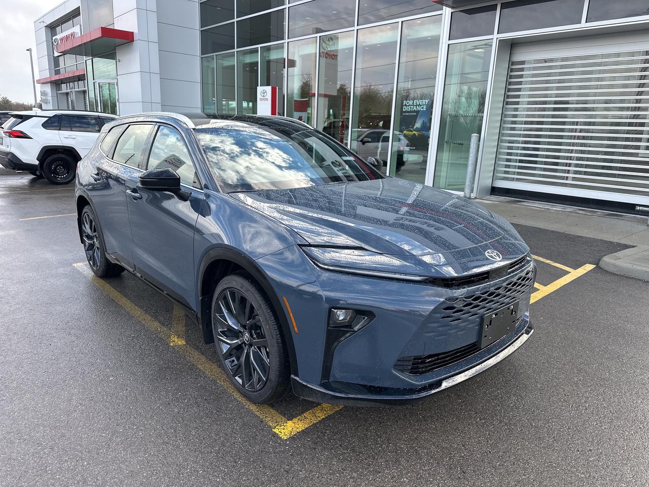 2026 Toyota Crown Signia Limited Photo