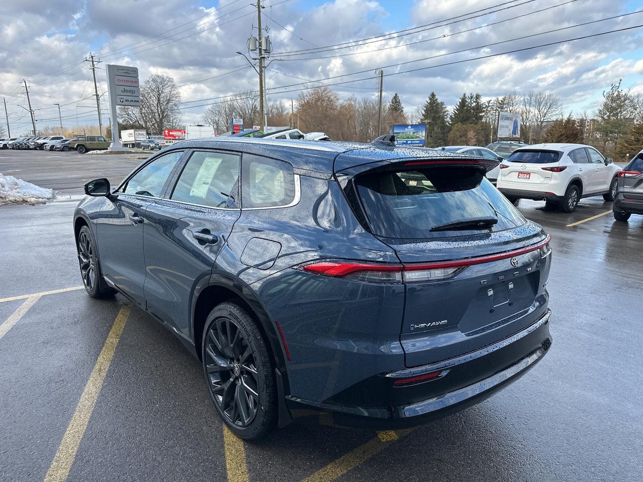 2026 Toyota Crown Signia Limited Photo