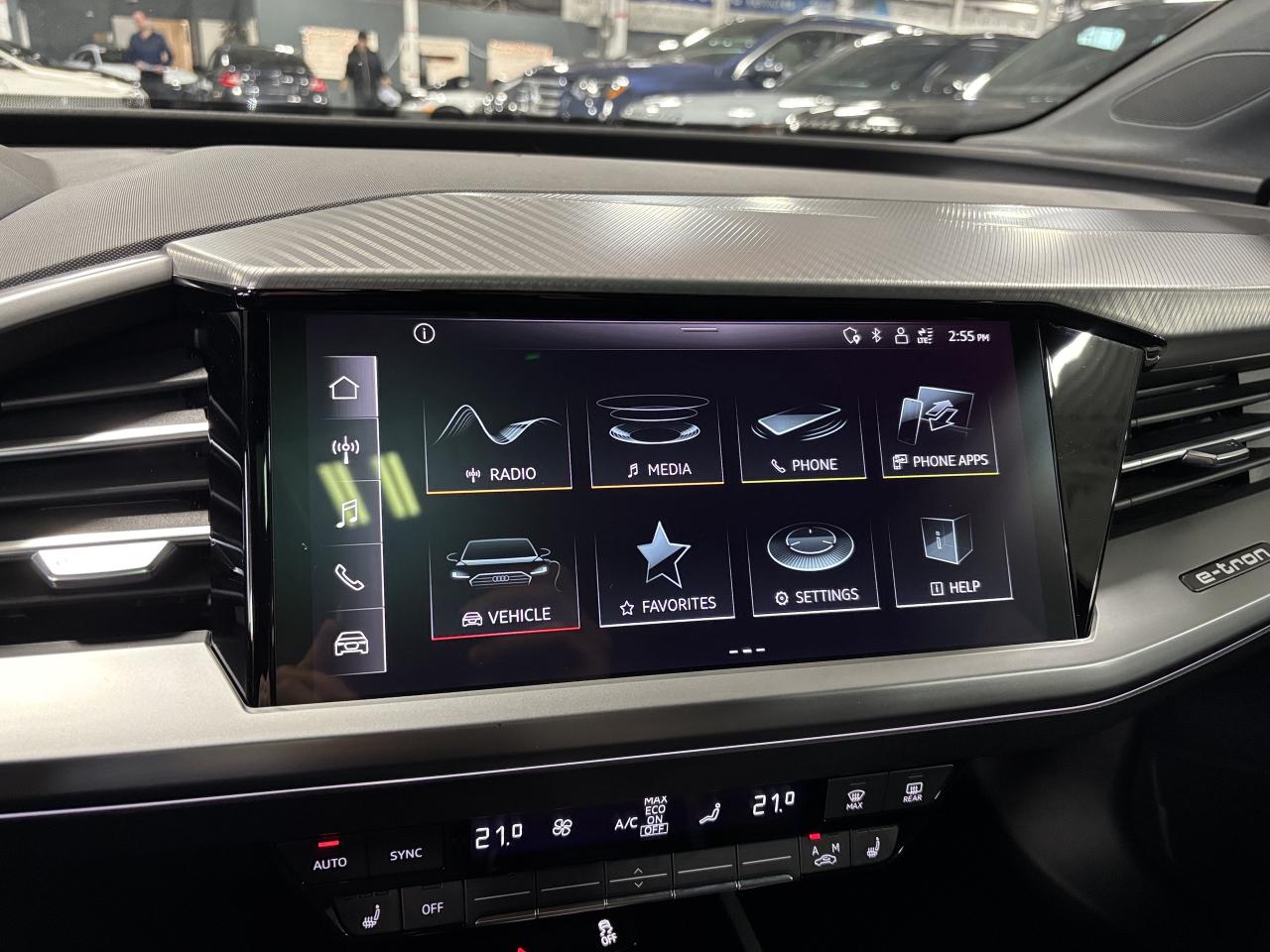 2024 Audi Q4 e-tron 50 QUATTRO|LEATHER|PANOROOF|SAFETYTECH|BACKUPCAM|+ Photo