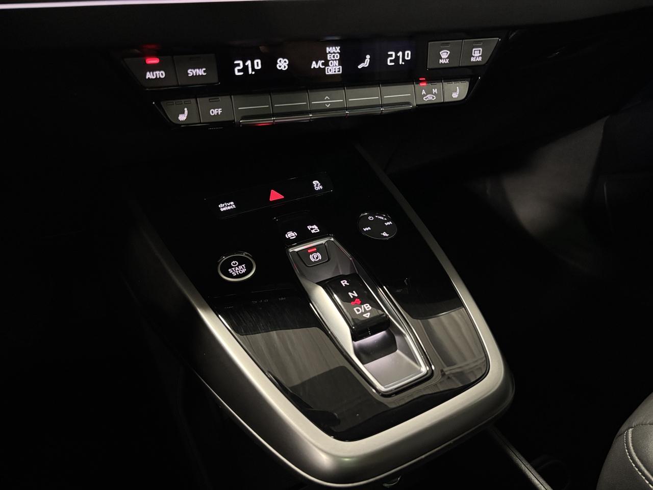 2024 Audi Q4 e-tron 50 QUATTRO|LEATHER|PANOROOF|SAFETYTECH|BACKUPCAM|+ Photo