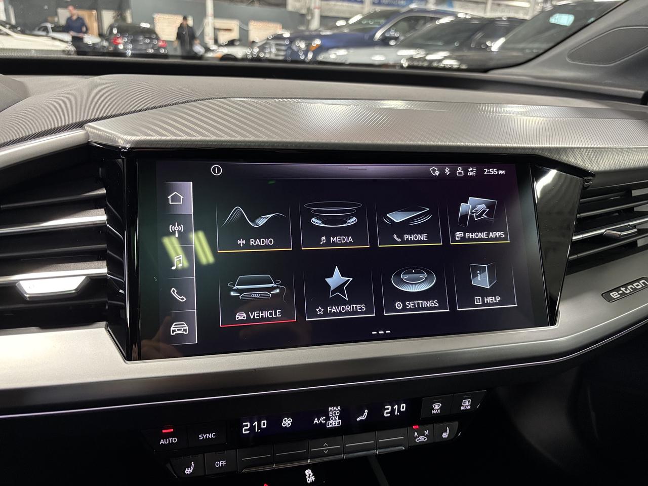 2024 Audi Q4 e-tron 50 QUATTRO|LEATHER|PANOROOF|SAFETYTECH|BACKUPCAM|+ Photo