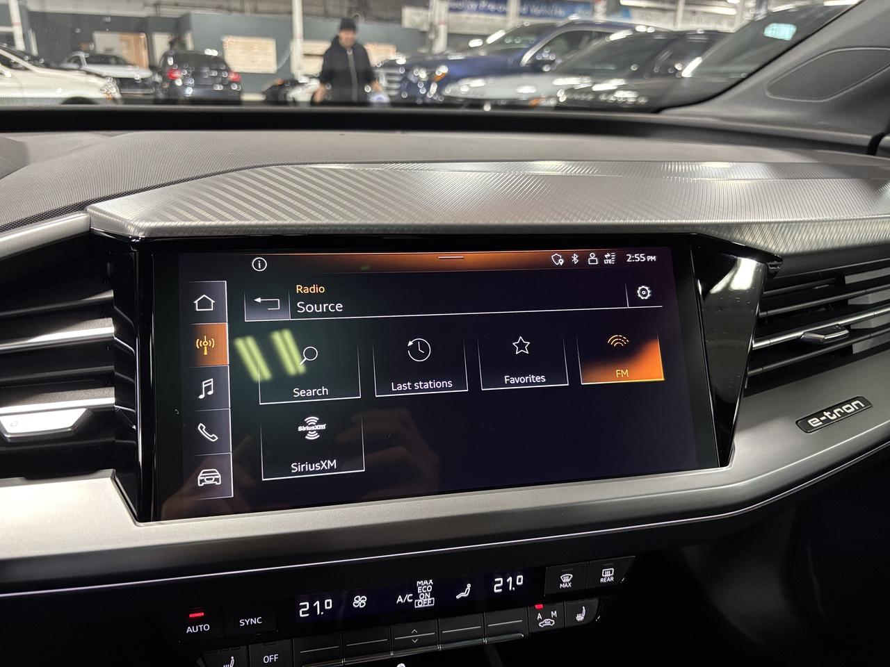 2024 Audi Q4 e-tron 50 QUATTRO|LEATHER|PANOROOF|SAFETYTECH|BACKUPCAM|+ Photo
