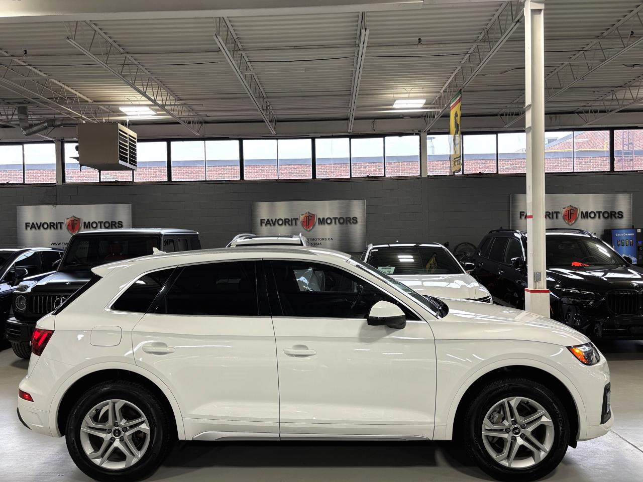 2021 Audi Q5 Komfort|QUATTRO|BROWNLEATHER|BACKCAM|HEATEDSTEER|+ Photo2