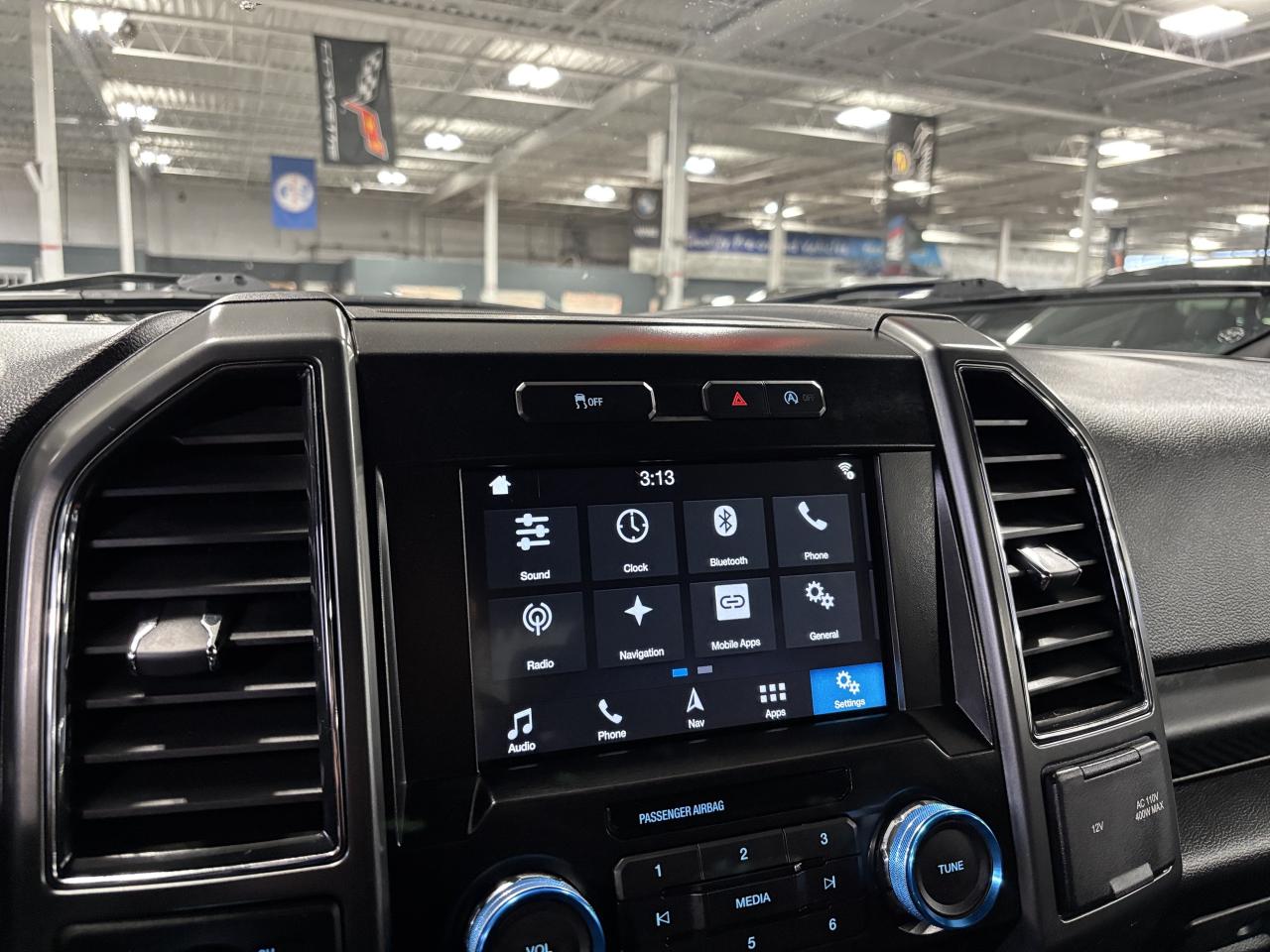 2017 Ford F-150 XLT 4WD|ECOBOOST|SUPERCREW|NAV|BACKUPCAM|HEATSEATS Photo