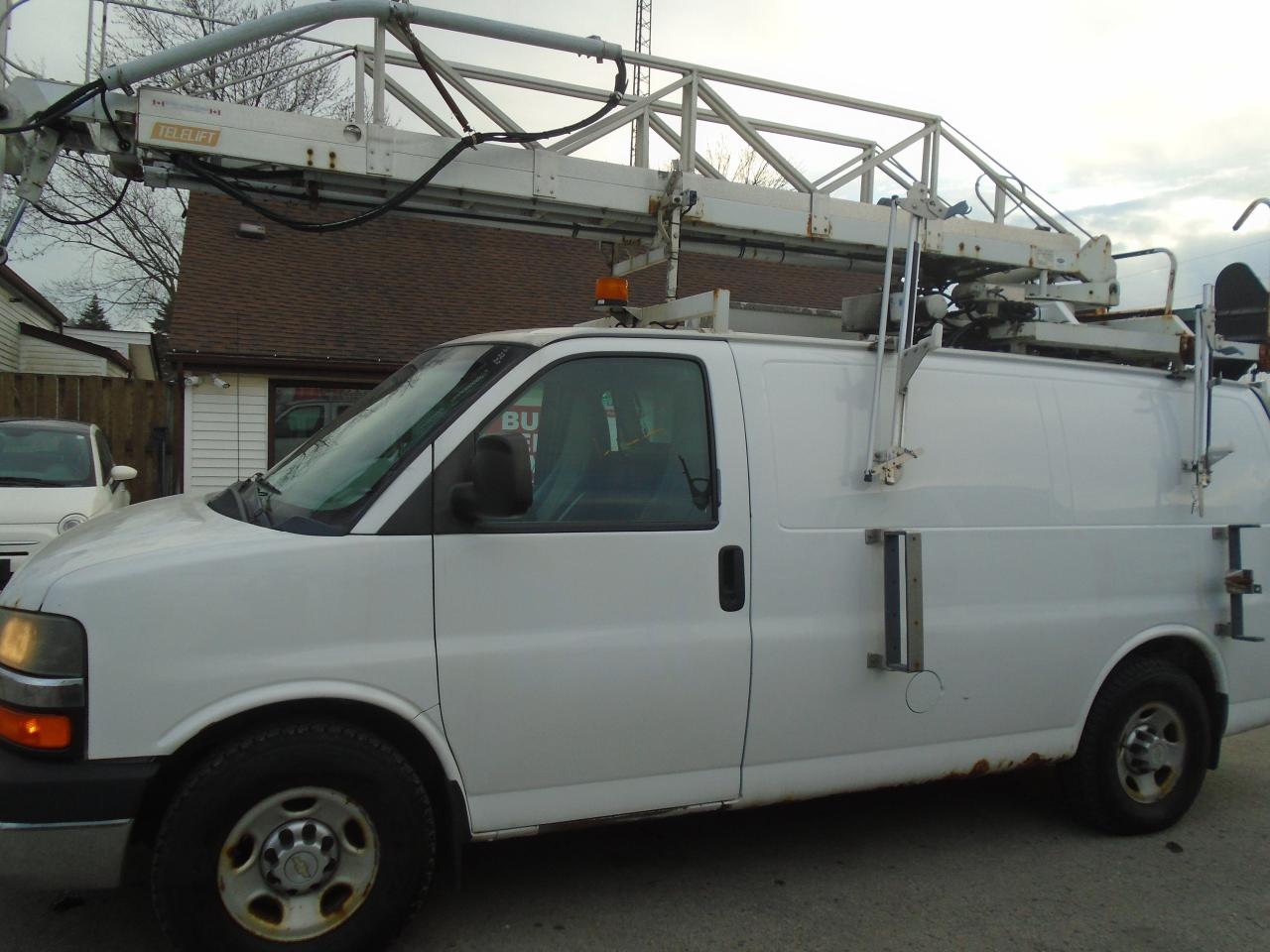 2011 Chevrolet Express Bucket Truck RWD 3500 135 Photo