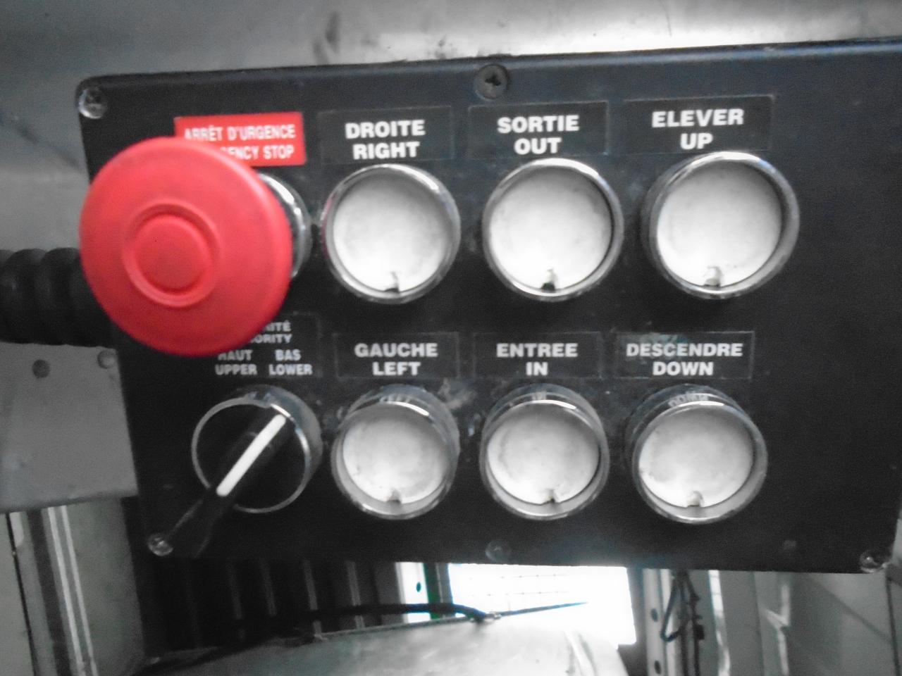 2011 Chevrolet Express Bucket Truck RWD 3500 135 Photo