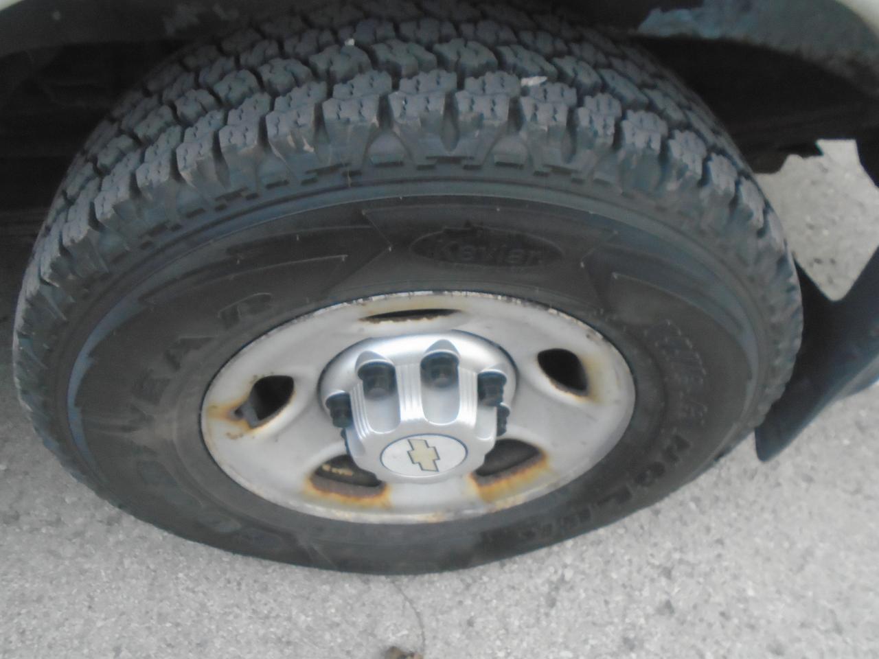 2011 Chevrolet Express Bucket Truck RWD 3500 35 Feet High Photo