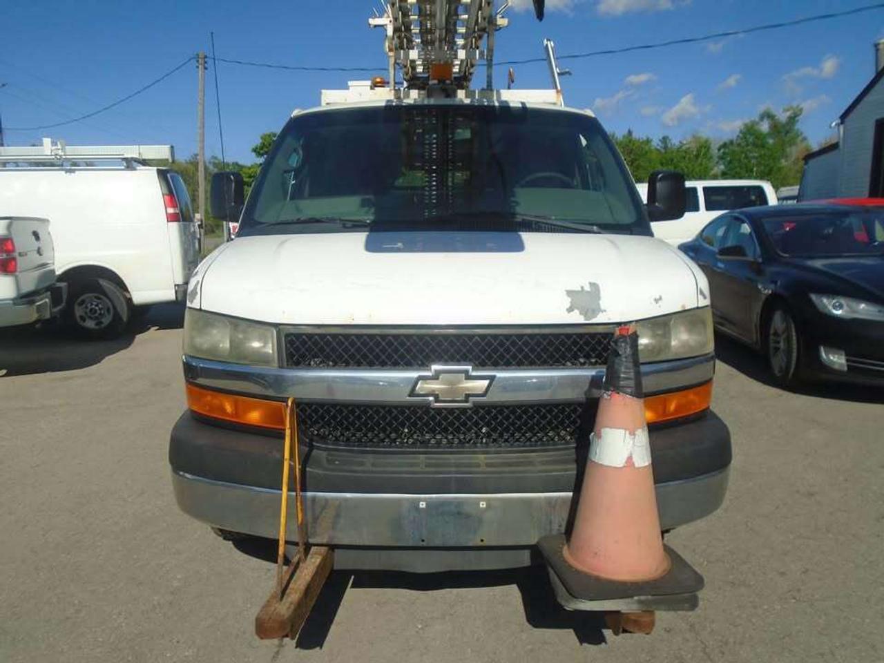 2011 Chevrolet Express 3500 Bucket Truck RWD 3500 35 Feet High Photo