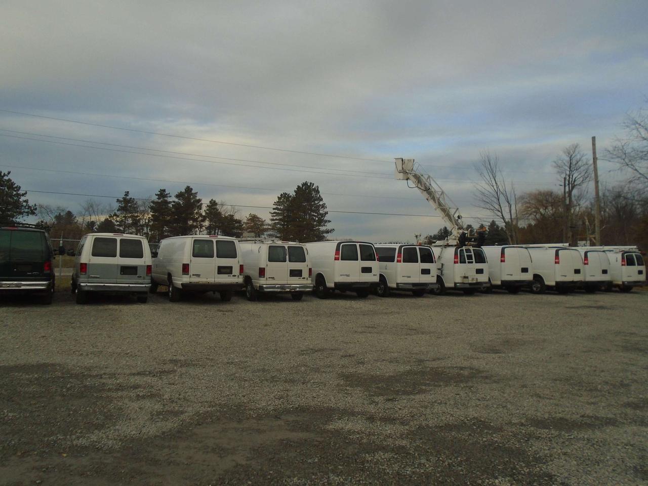 2011 Chevrolet Express 3500 Bucket Truck RWD 3500 35 Feet High Photo