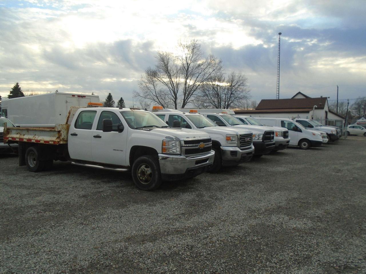 2011 Chevrolet Express 3500 Bucket Truck RWD 3500 35 Feet High Photo