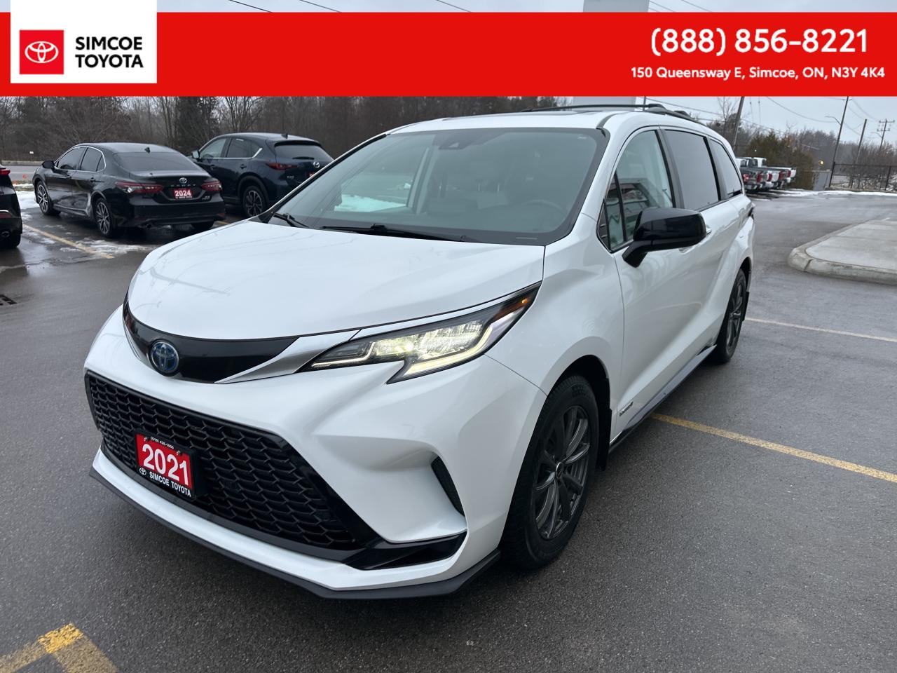 2021 Toyota Sienna XSE Photo0