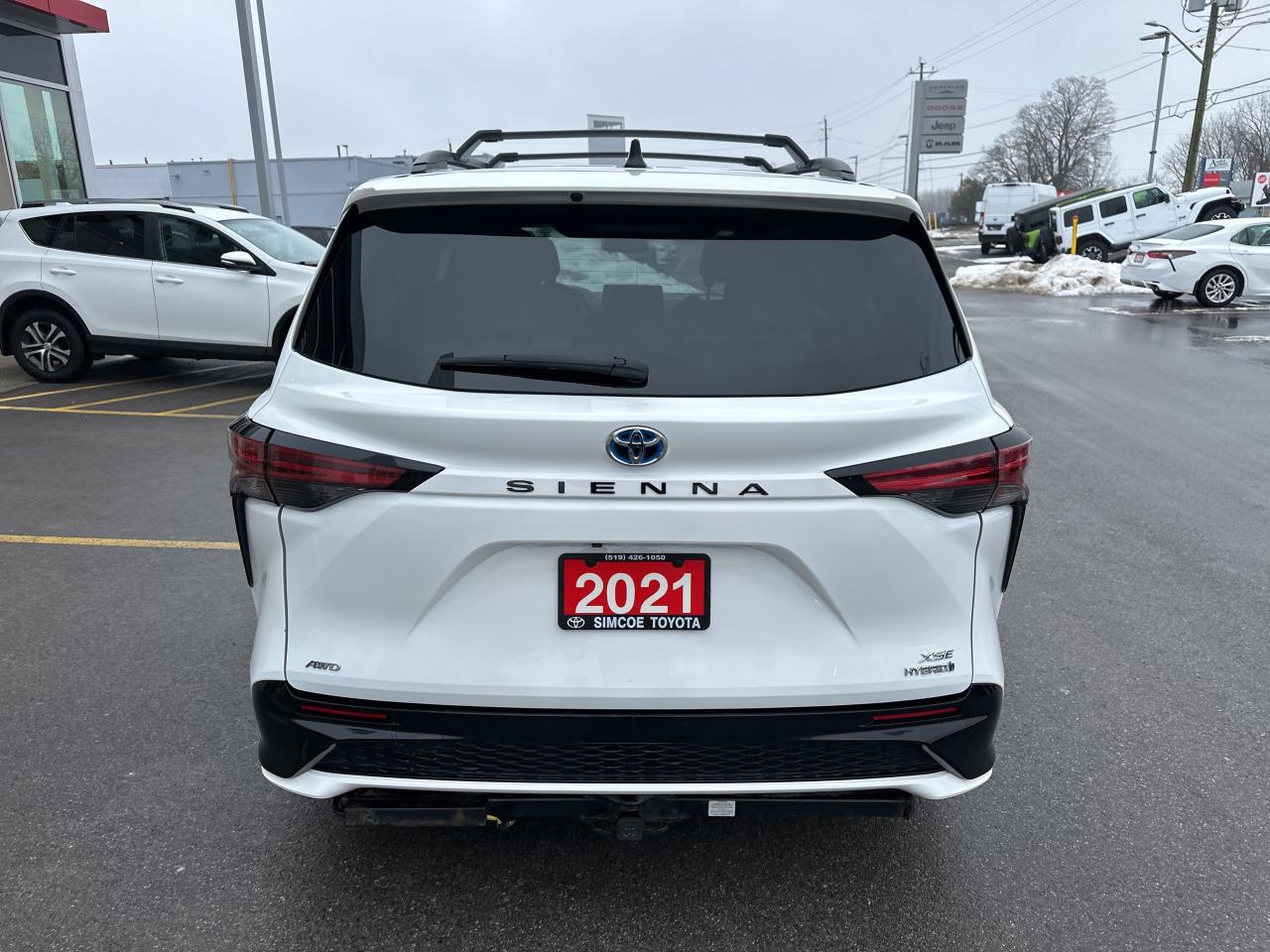 2021 Toyota Sienna XSE Photo