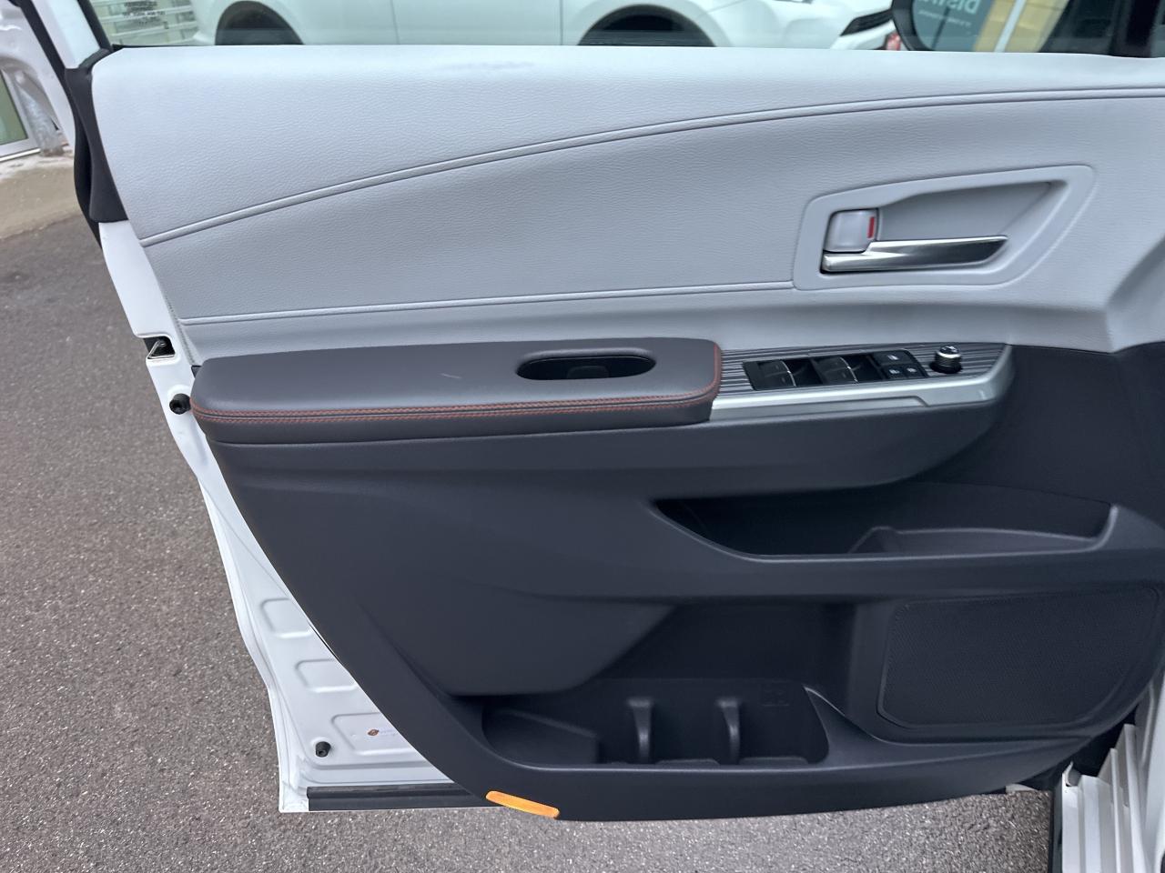 2021 Toyota Sienna XSE Photo