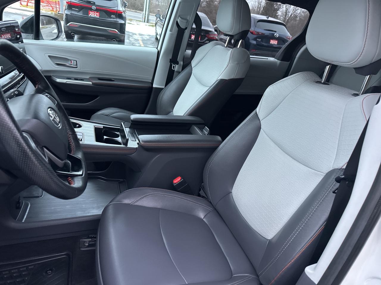 2021 Toyota Sienna XSE Photo
