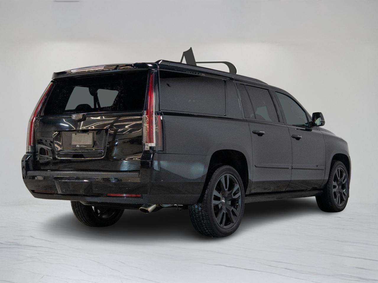2018 Cadillac Escalade ESV PLATINUM | ENTERTAINMENT PKG | 7 PASS | 22 IN Photo