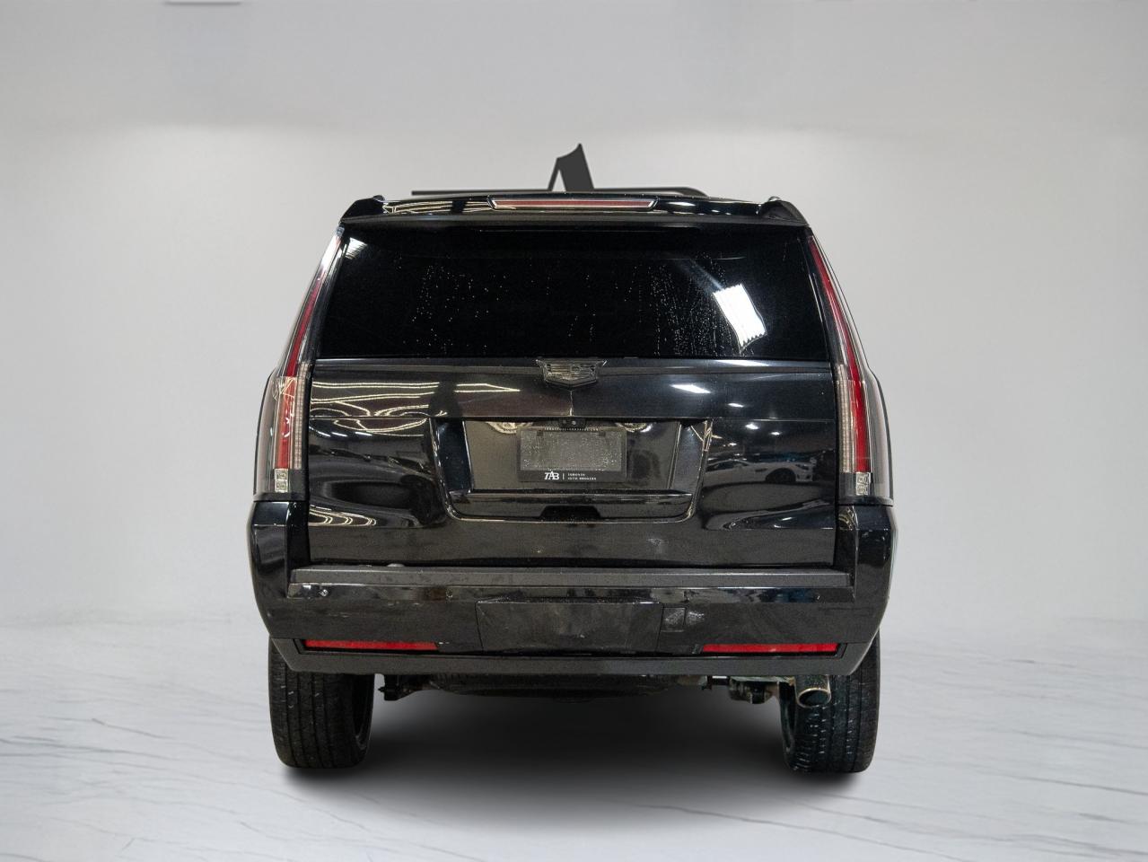 2018 Cadillac Escalade ESV PLATINUM | ENTERTAINMENT PKG | 7 PASS | 22 IN Photo