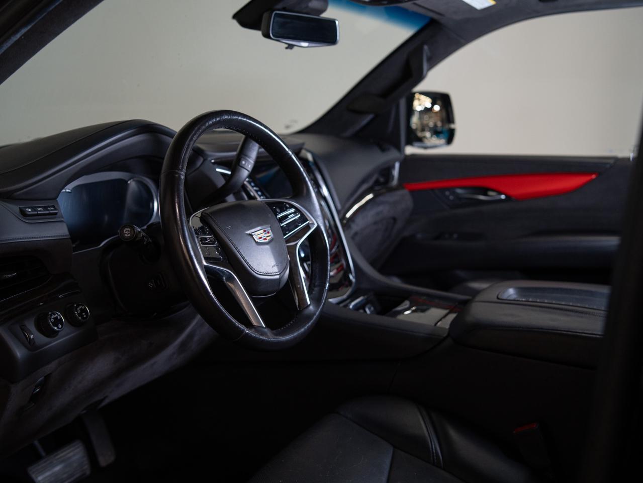 2018 Cadillac Escalade ESV PLATINUM | ENTERTAINMENT PKG | 7 PASS | 22 IN Photo