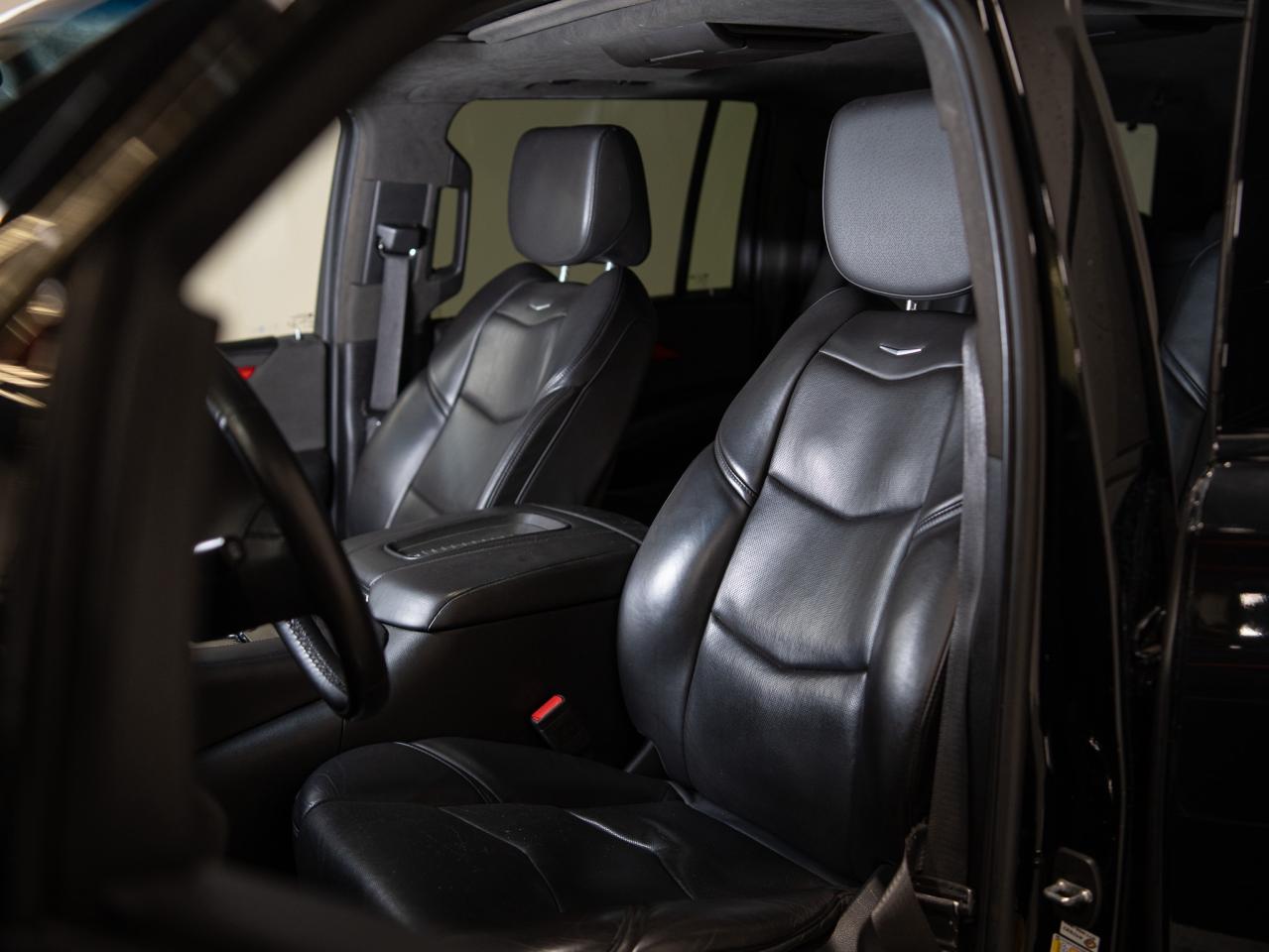 2018 Cadillac Escalade ESV PLATINUM | ENTERTAINMENT PKG | 7 PASS | 22 IN Photo