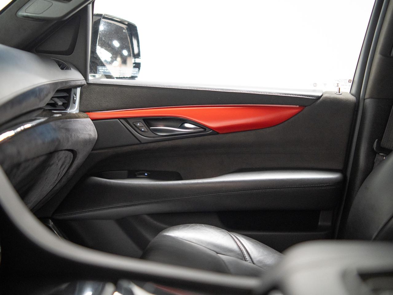 2018 Cadillac Escalade ESV PLATINUM | ENTERTAINMENT PKG | 7 PASS | 22 IN Photo