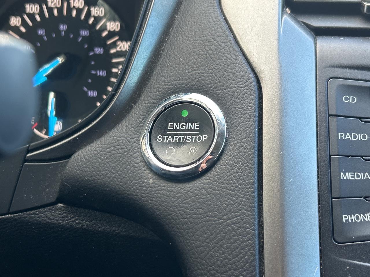 2017 Ford Fusion SE, CLEAN CARFAX, BACK UP CAMERA! - Photo #20