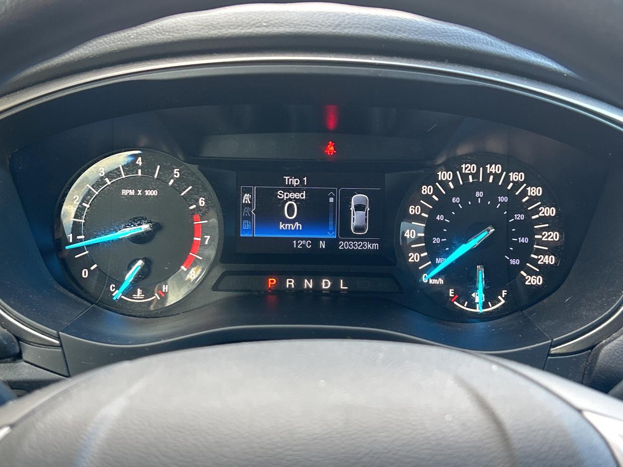 2017 Ford Fusion SE, CLEAN CARFAX, BACK UP CAMERA! Photo