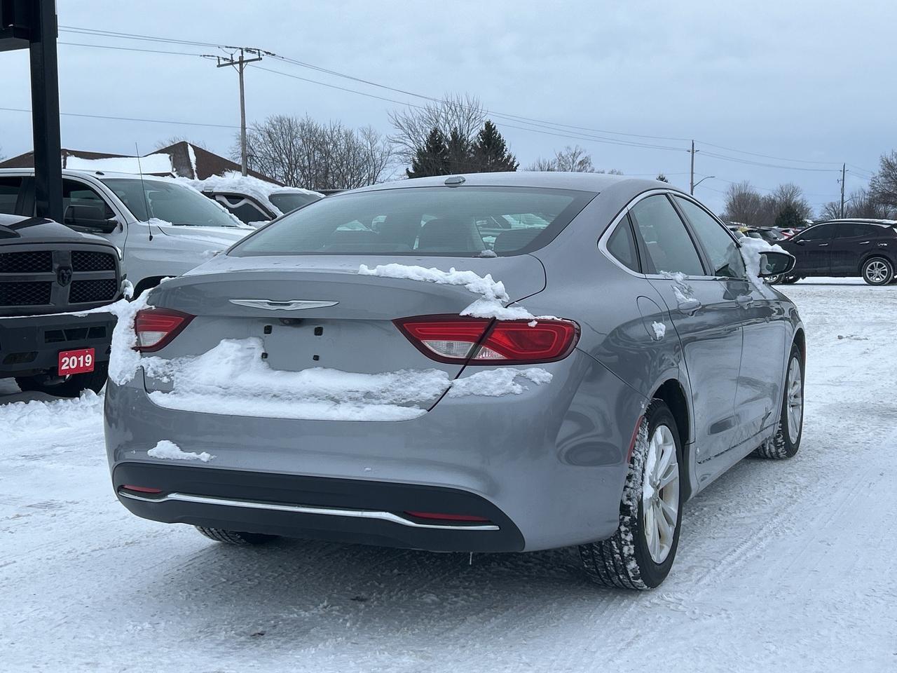 2015 Chrysler 200 LTD, HEATED SEATS, BACK UP CAMERA, REMOTE START! - Photo #5