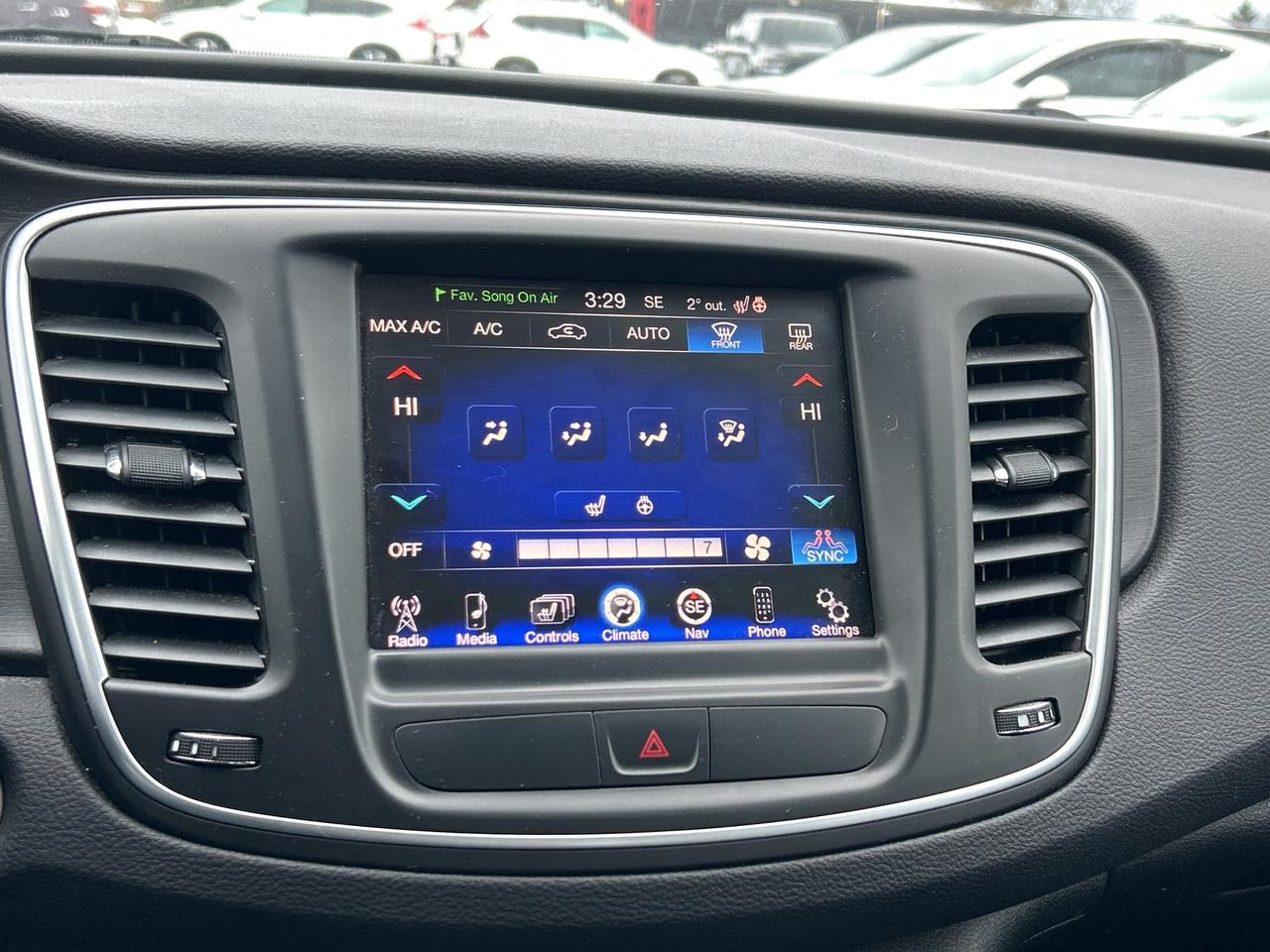 2015 Chrysler 200 LTD, HEATED SEATS, BACK UP CAMERA, REMOTE START! - Photo #22