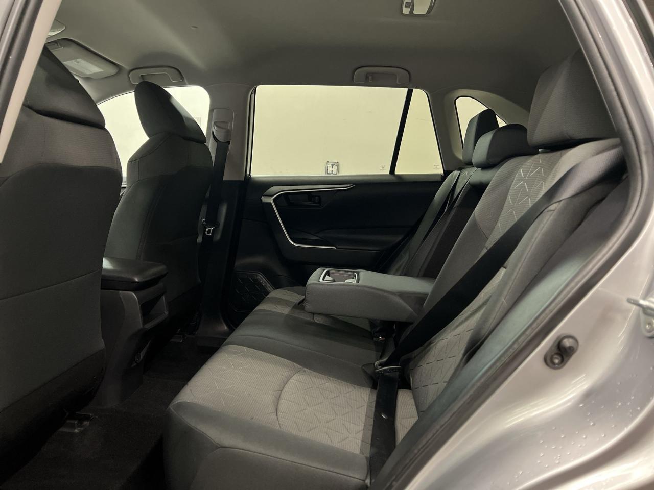 2021 Toyota RAV4 AWD | ONLY 40,000KMS! | CARPLAY | HTD SEATS | A/C Photo