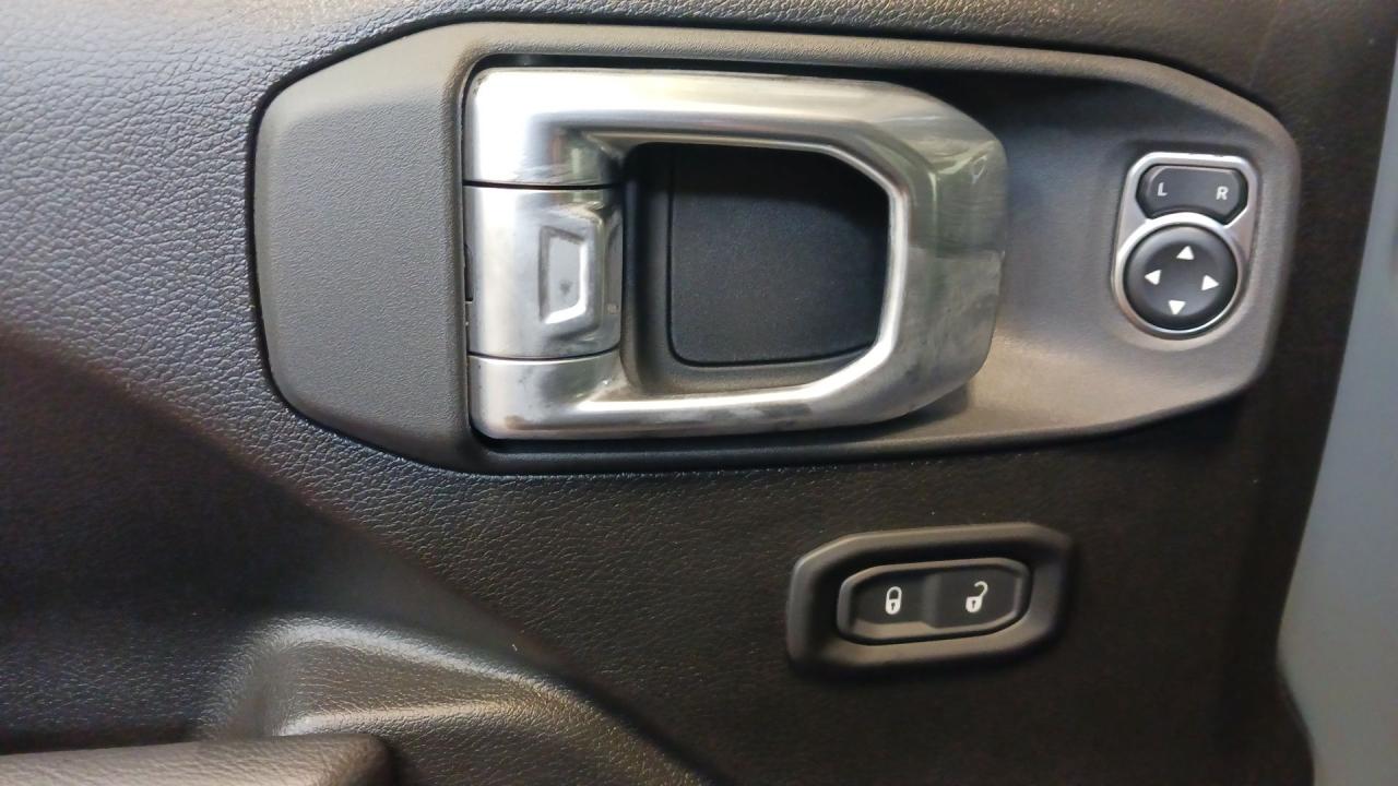 2026 Jeep Gladiator Willys 4x4 Photo